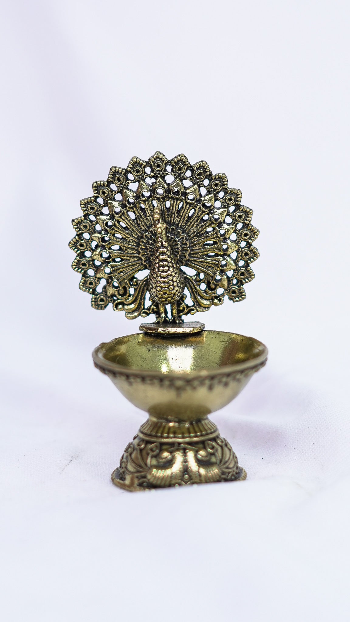 Dancing Peacock Diya Brass Idle