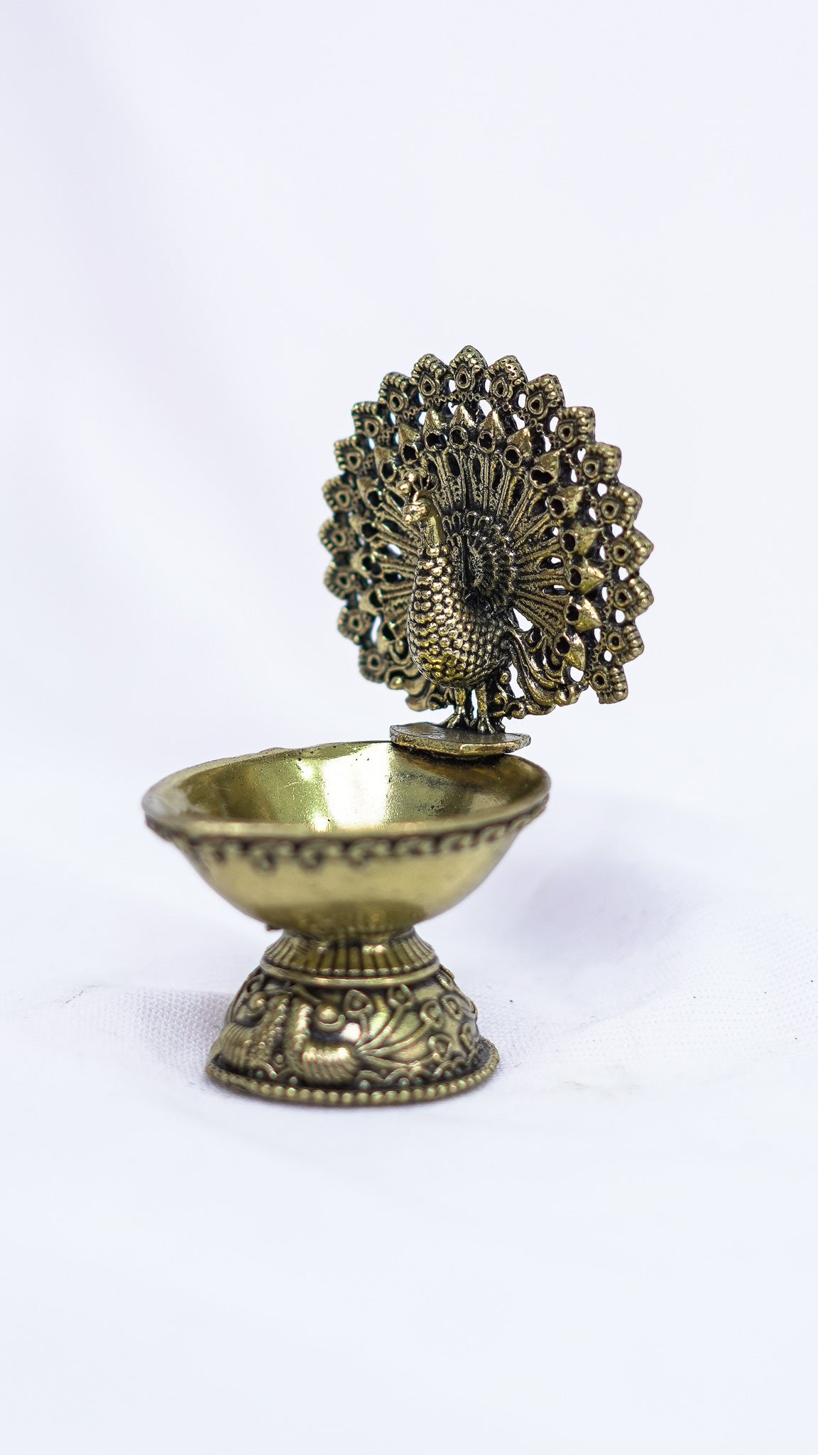 Dancing Peacock Diya Brass Idle