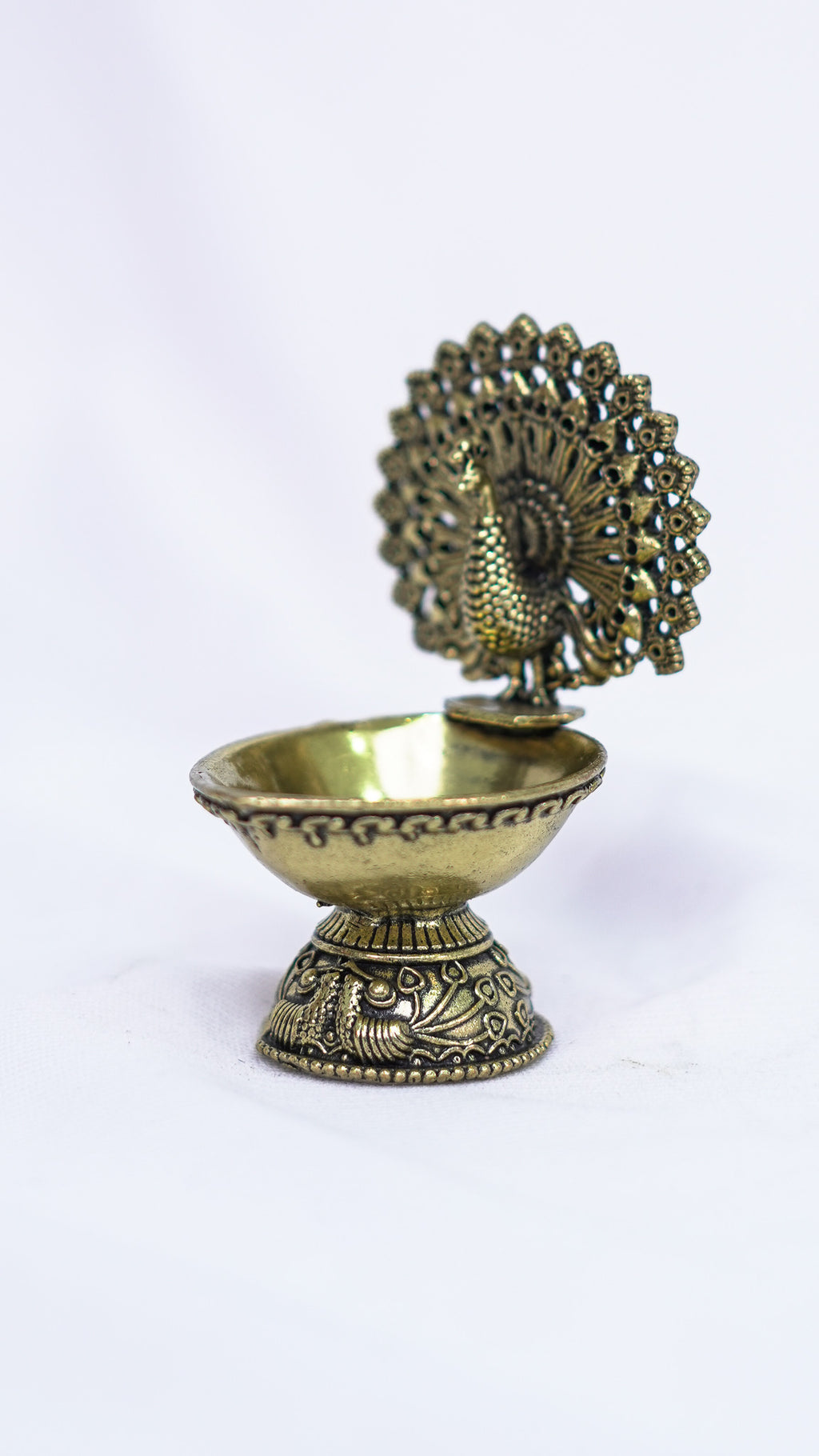 Dancing Peacock Diya Brass Idle
