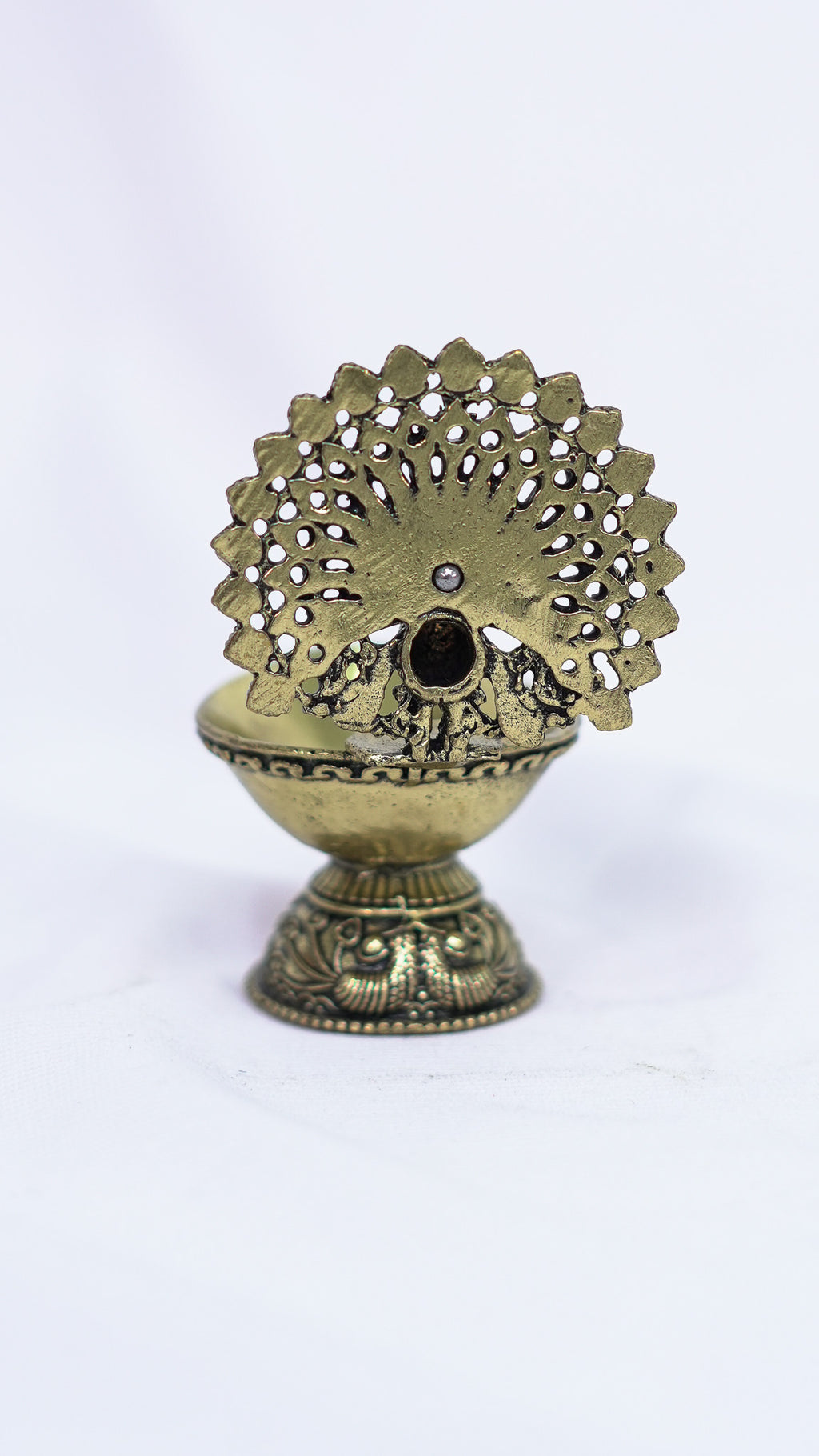 Dancing Peacock Diya Brass Idle