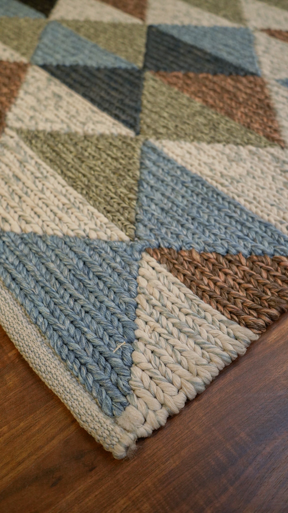 Modern Mosaic Hand-Woven Polypropylene Indoor-Outdoor Rug