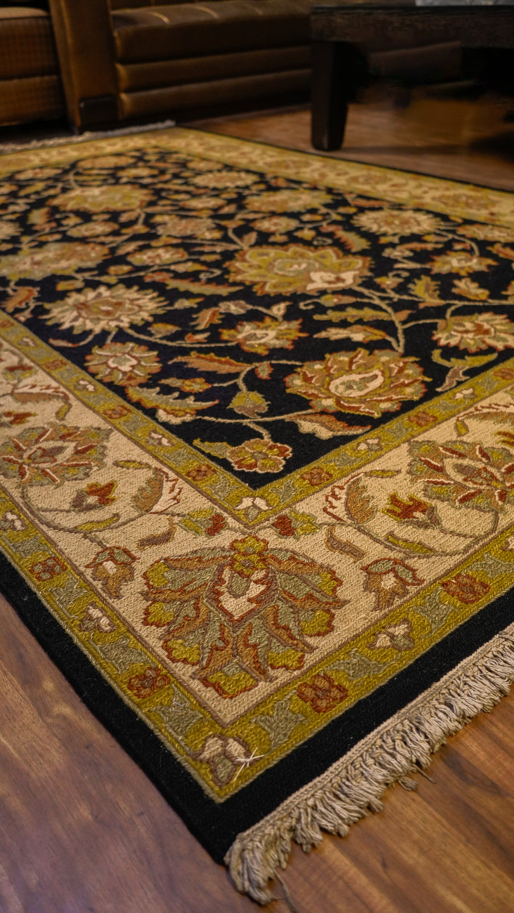 Golden Floral Elegance Hand-Knotted Woolen Soumak Carpet