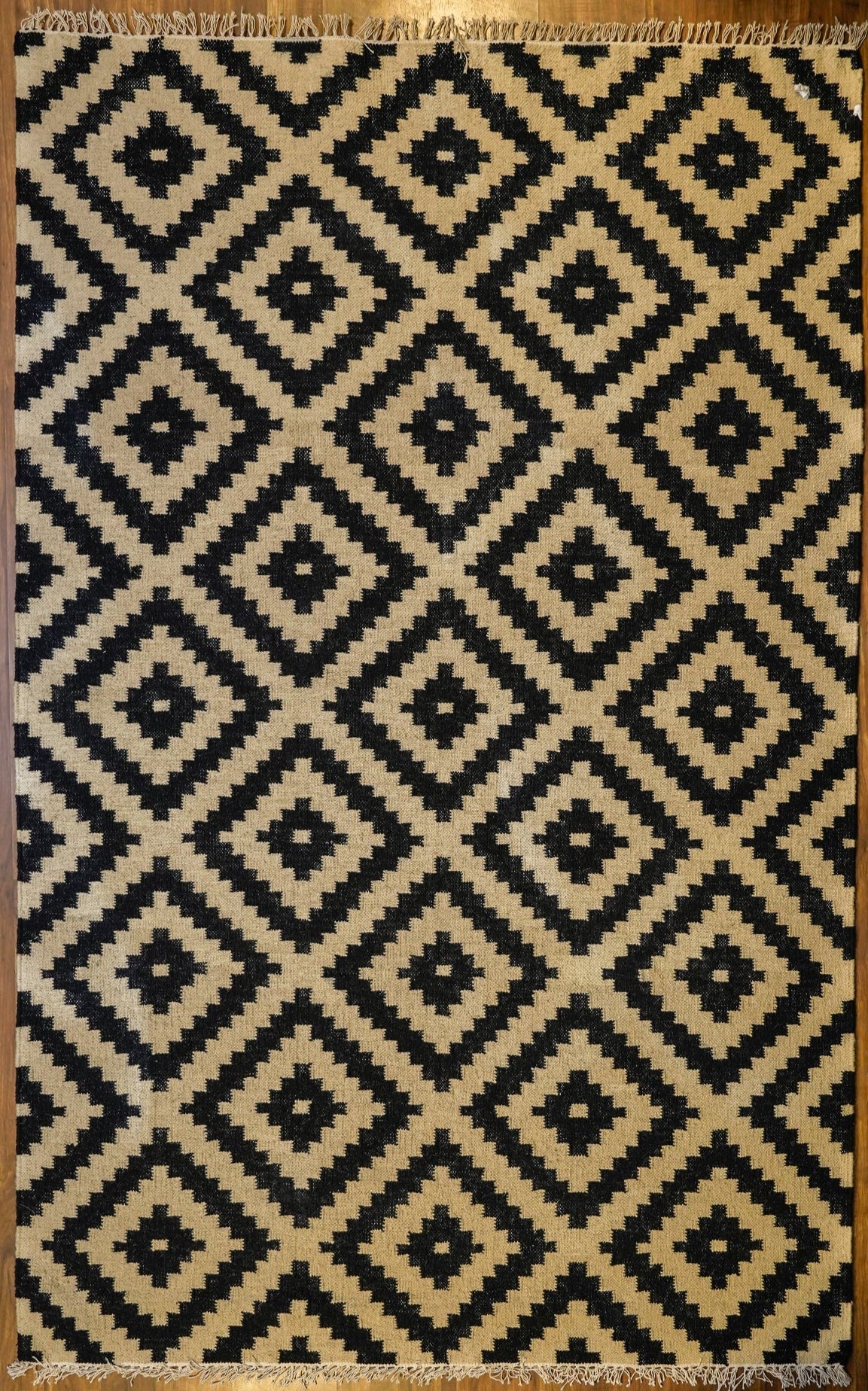 Monochrome Maze Hand-Woven Woolen Kilim Rug