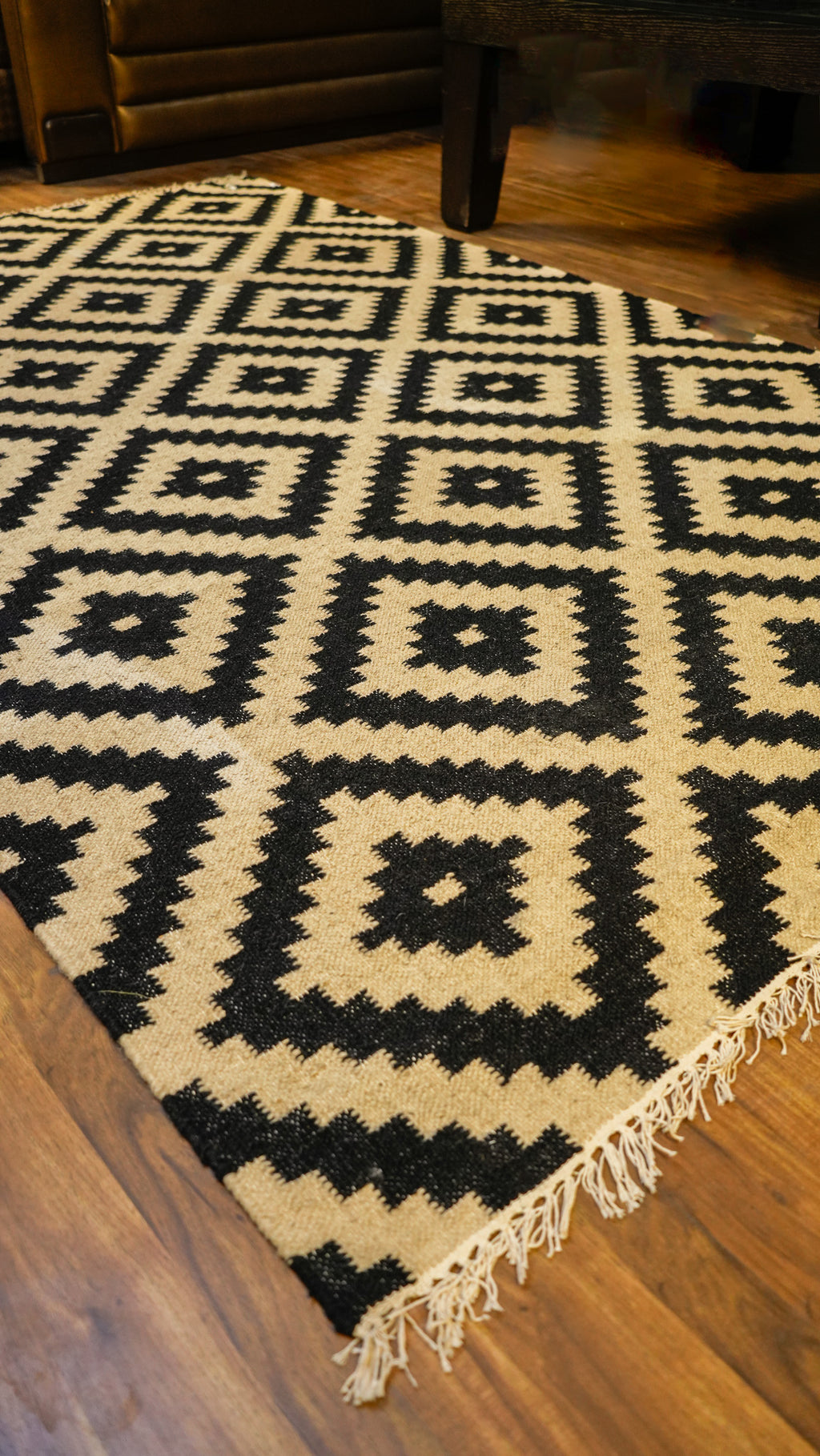 Monochrome Maze Hand-Woven Woolen Kilim Rug