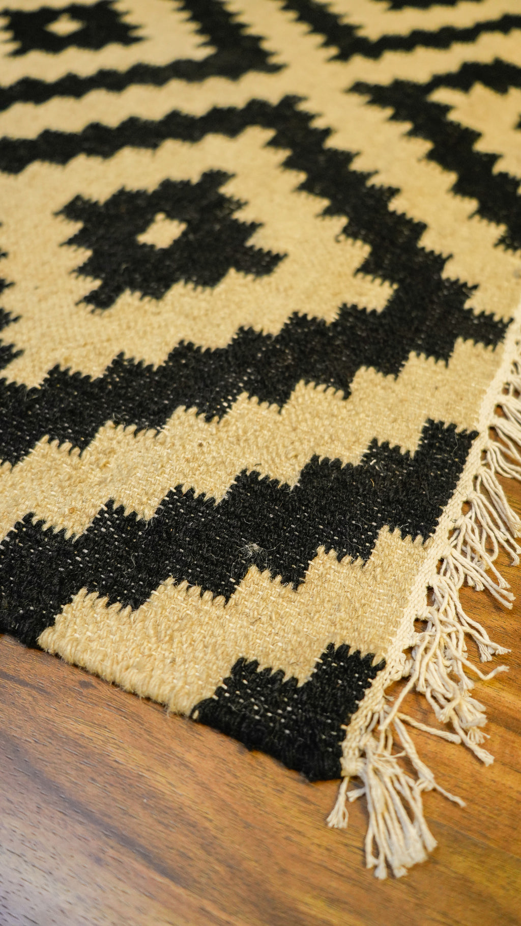 Monochrome Maze Hand-Woven Woolen Kilim Rug