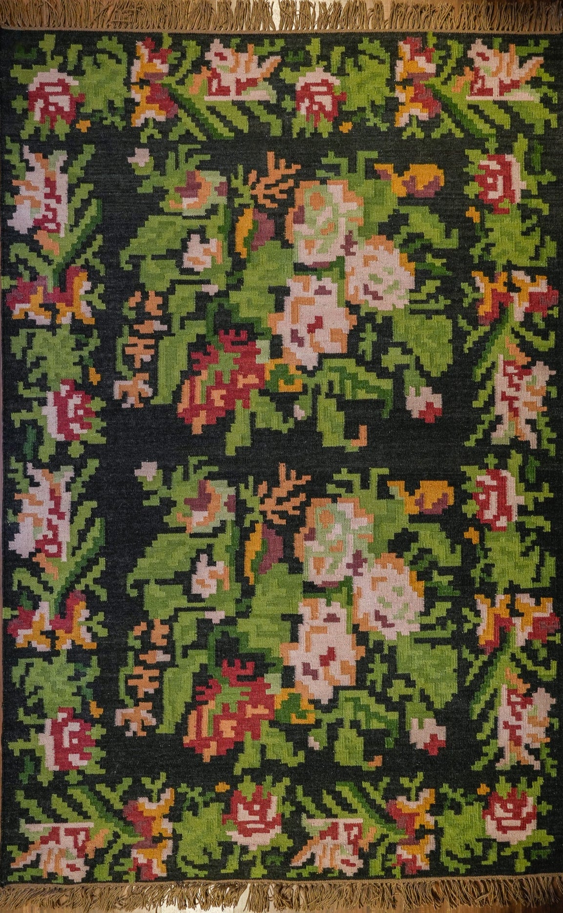 Floral Pixel Garden Hand-Woven Woolen Kilim Rug