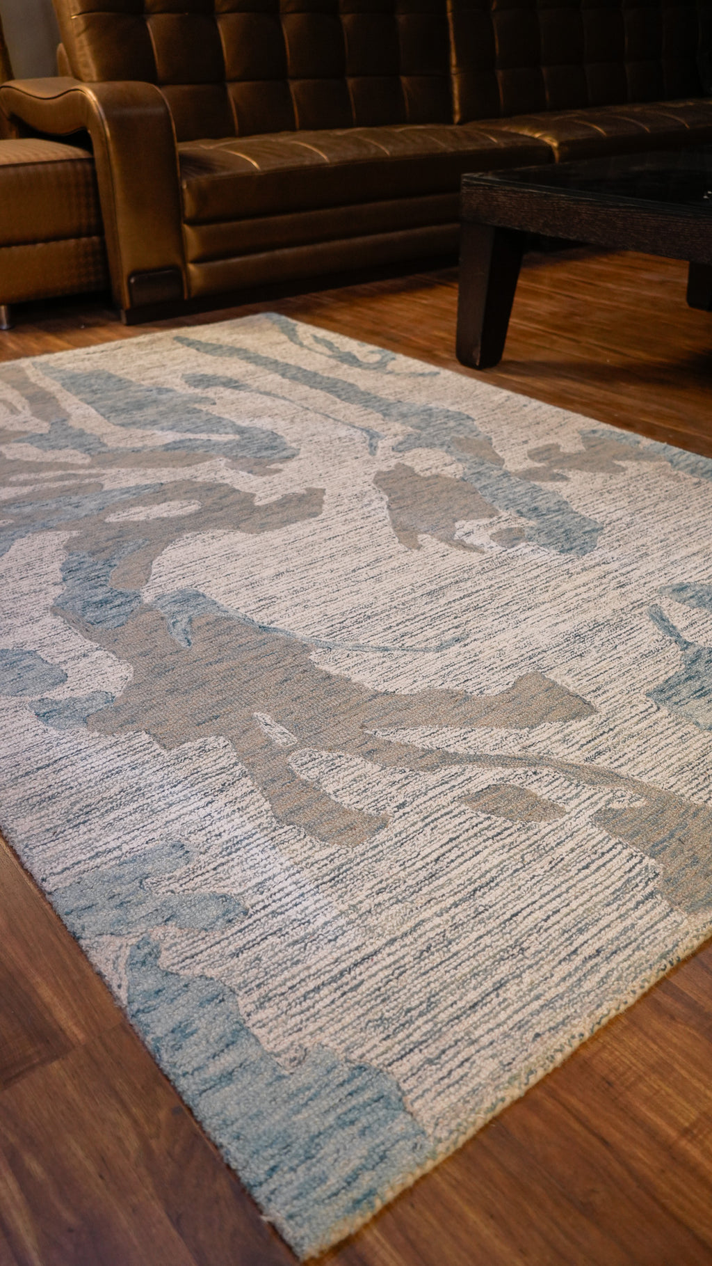 Misty Waves Hand-Tufted Woolen Carpet