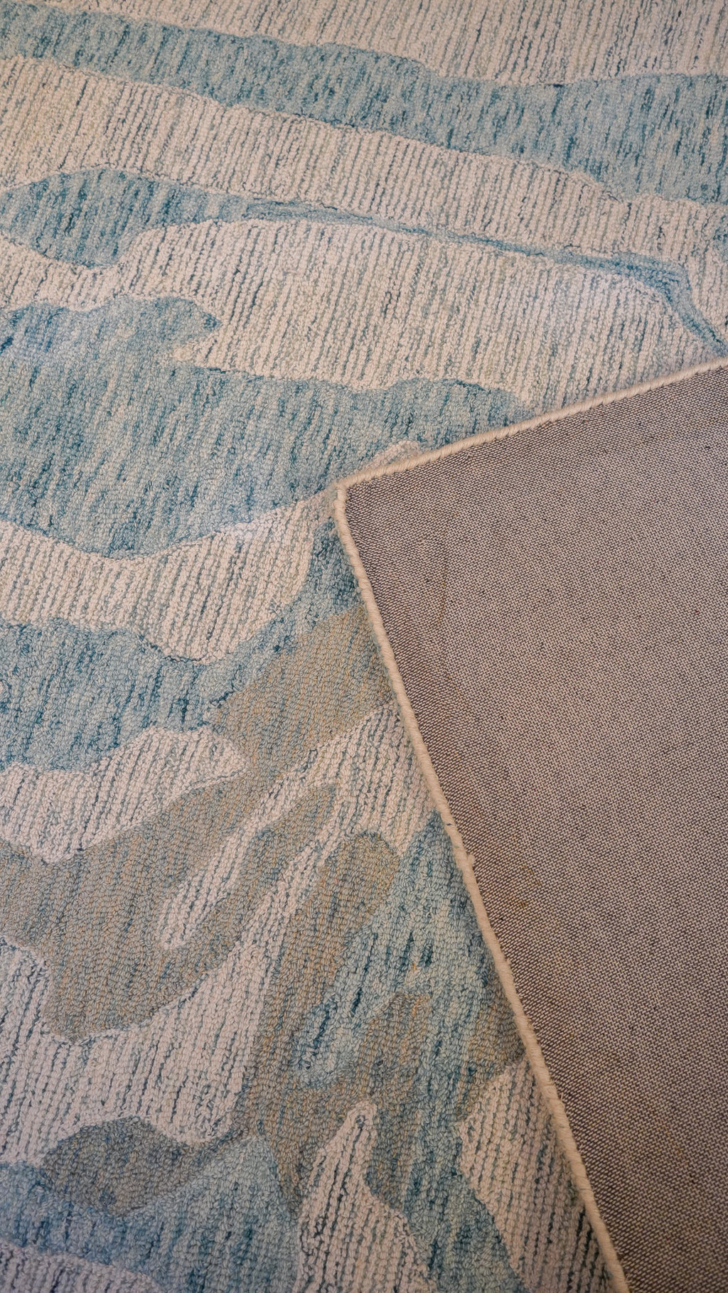 Misty Waves Hand-Tufted Woolen Carpet
