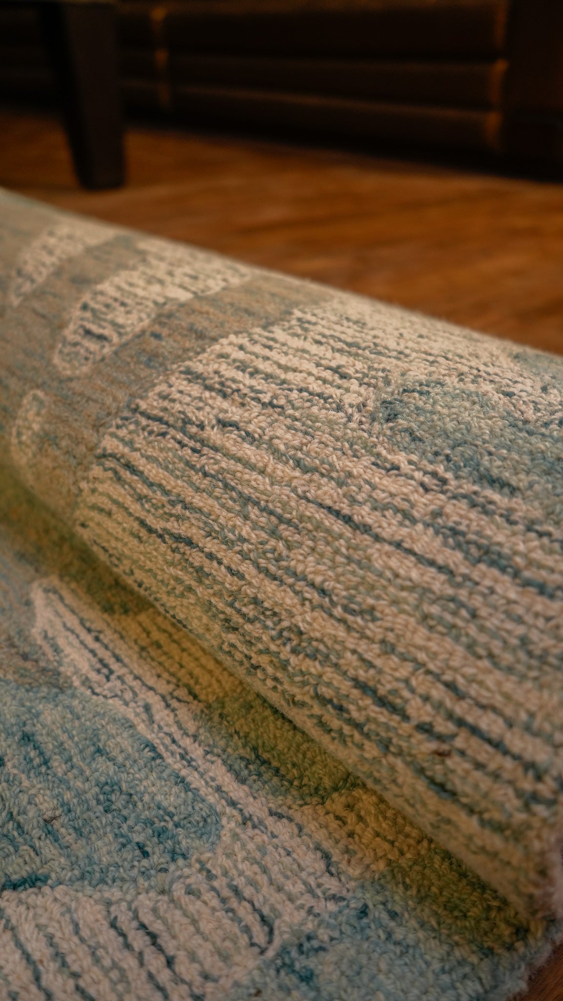 Misty Waves Hand-Tufted Woolen Carpet