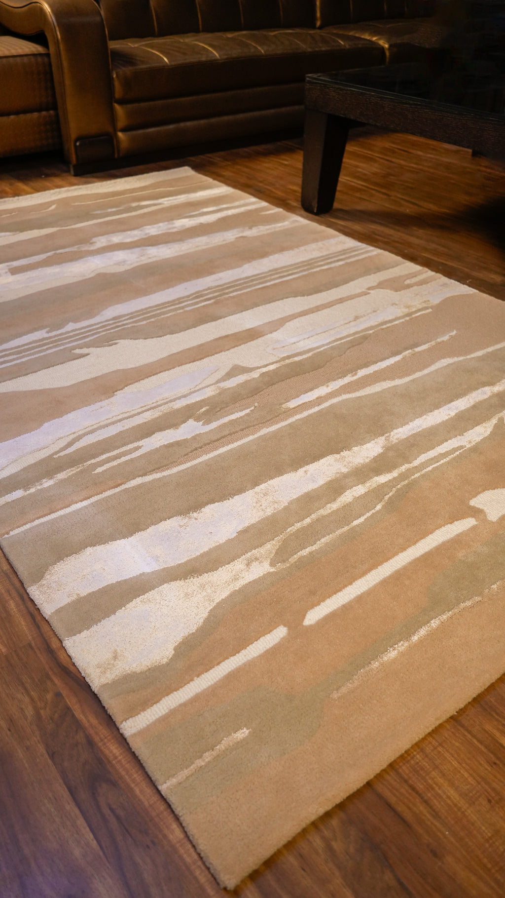 Desert Mirage Hand-Tufted Wool & Viscose Carpet