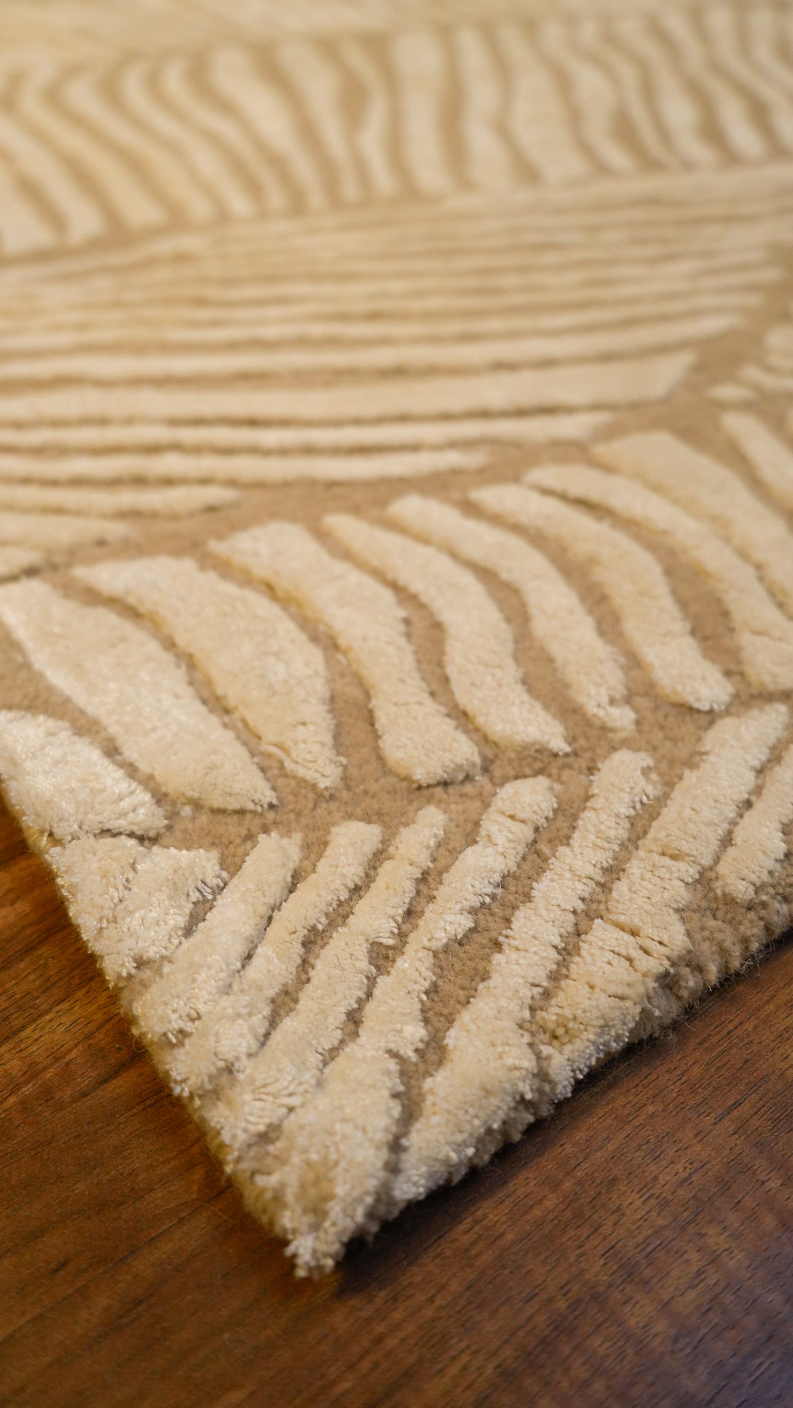 Golden Grove Hand-Tufted Wool & Viscose Carpet