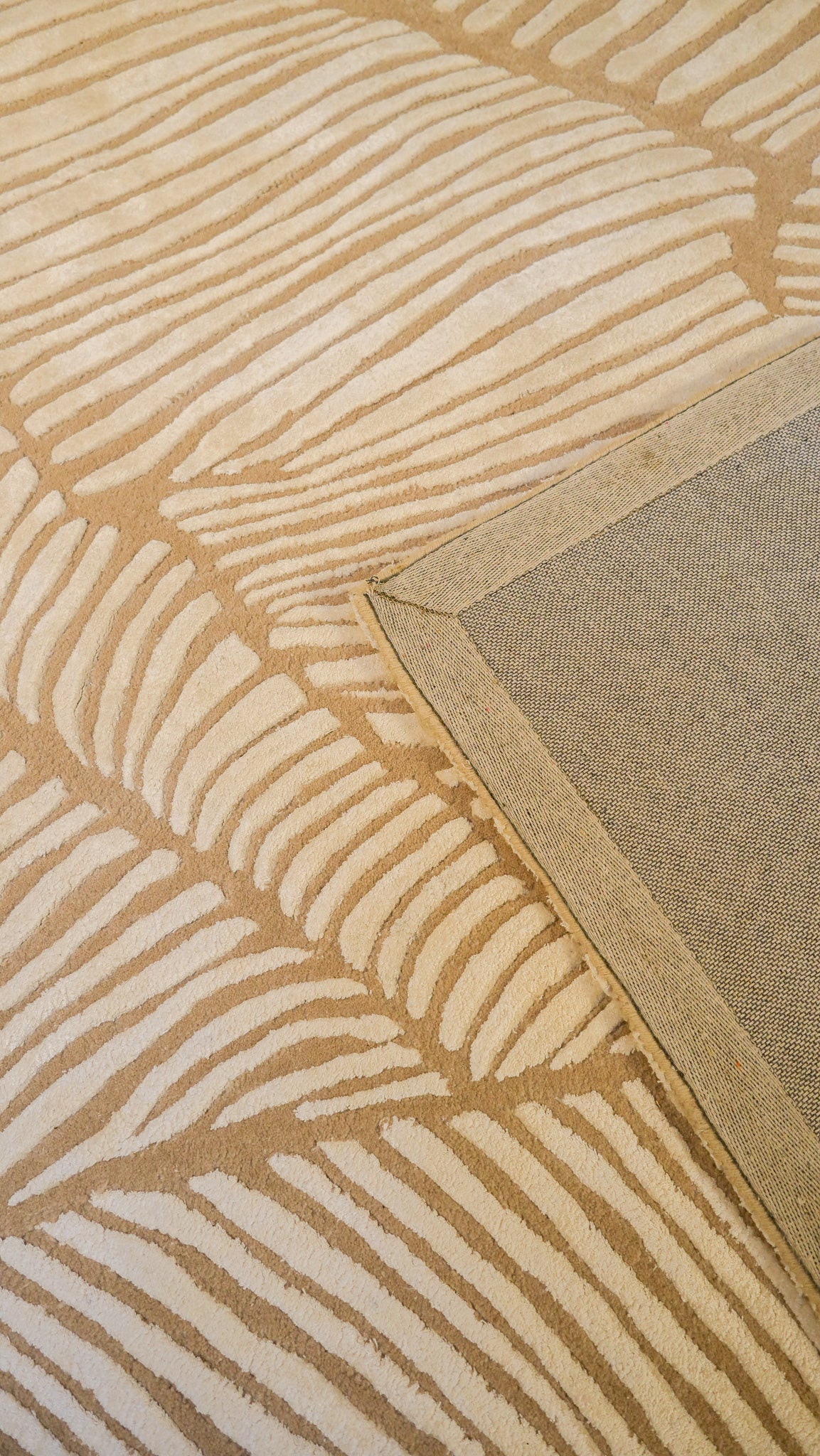 Golden Grove Hand-Tufted Wool & Viscose Carpet