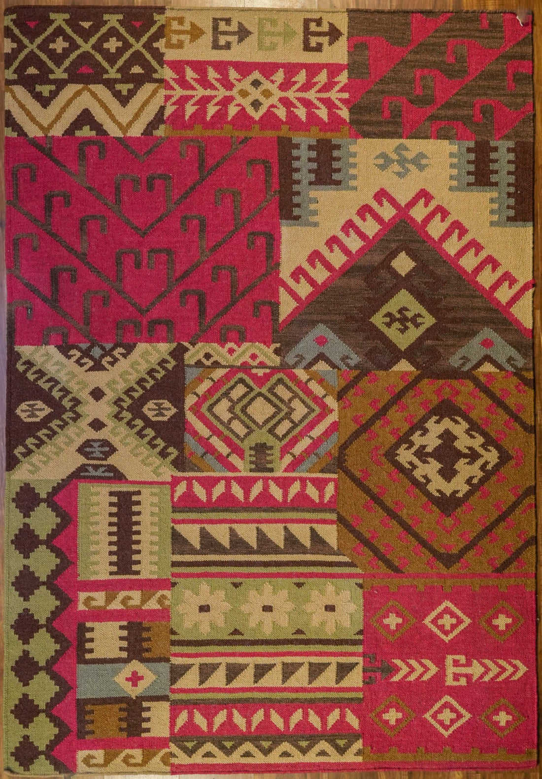 Metro Mosaic Hand-Woven Woolen Kilim Rug