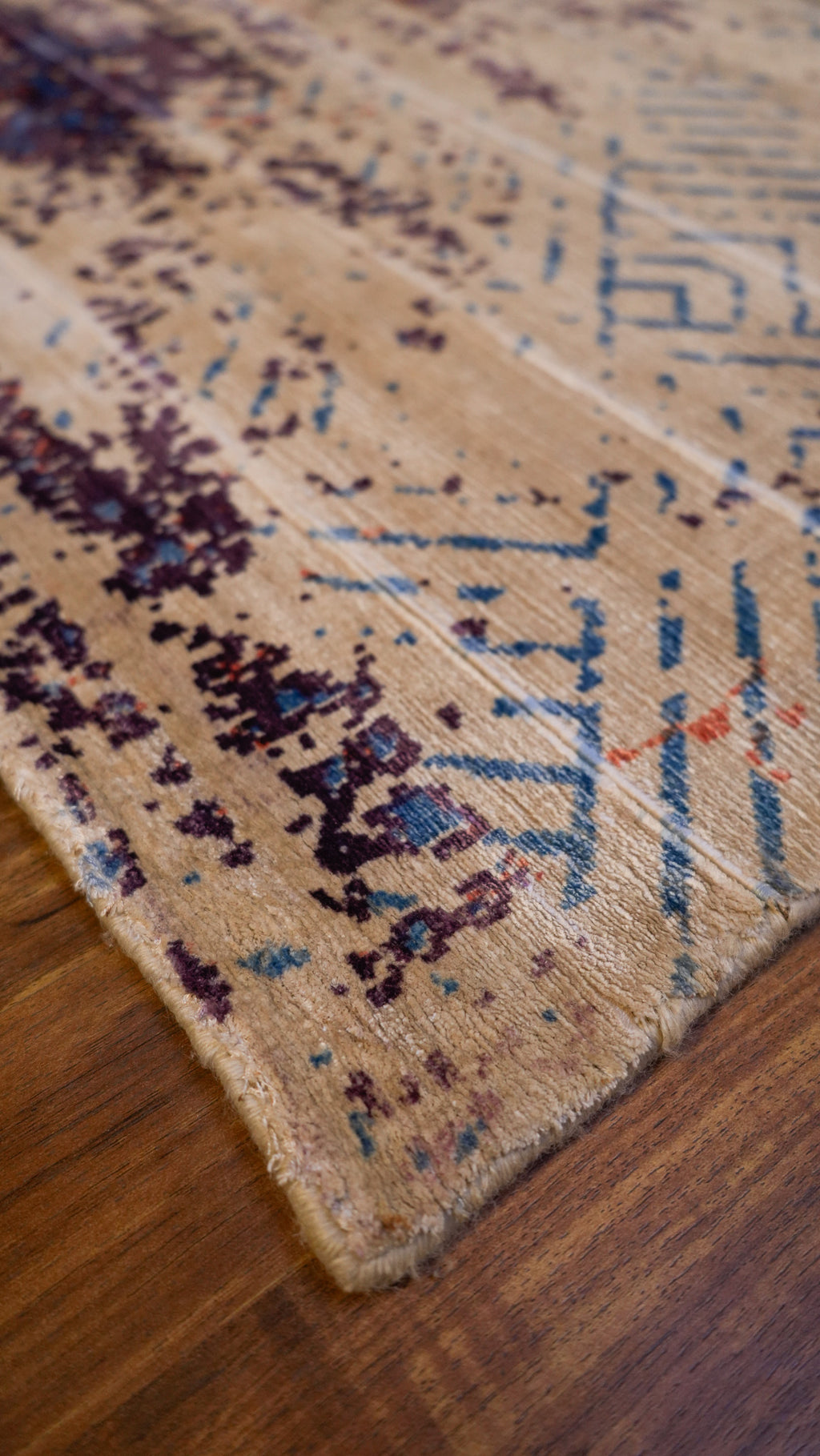 Abstract Calm Hand Loom Viscose Carpet