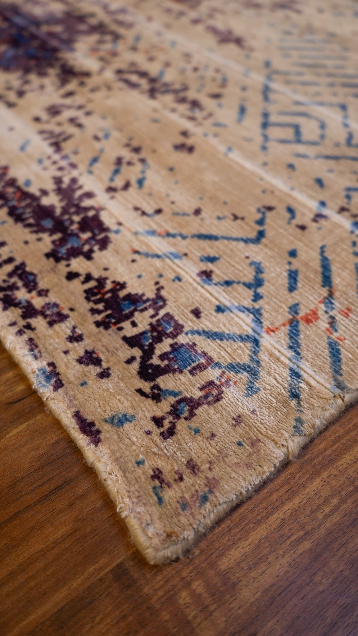 Abstract Calm Hand Loom Viscose Carpet
