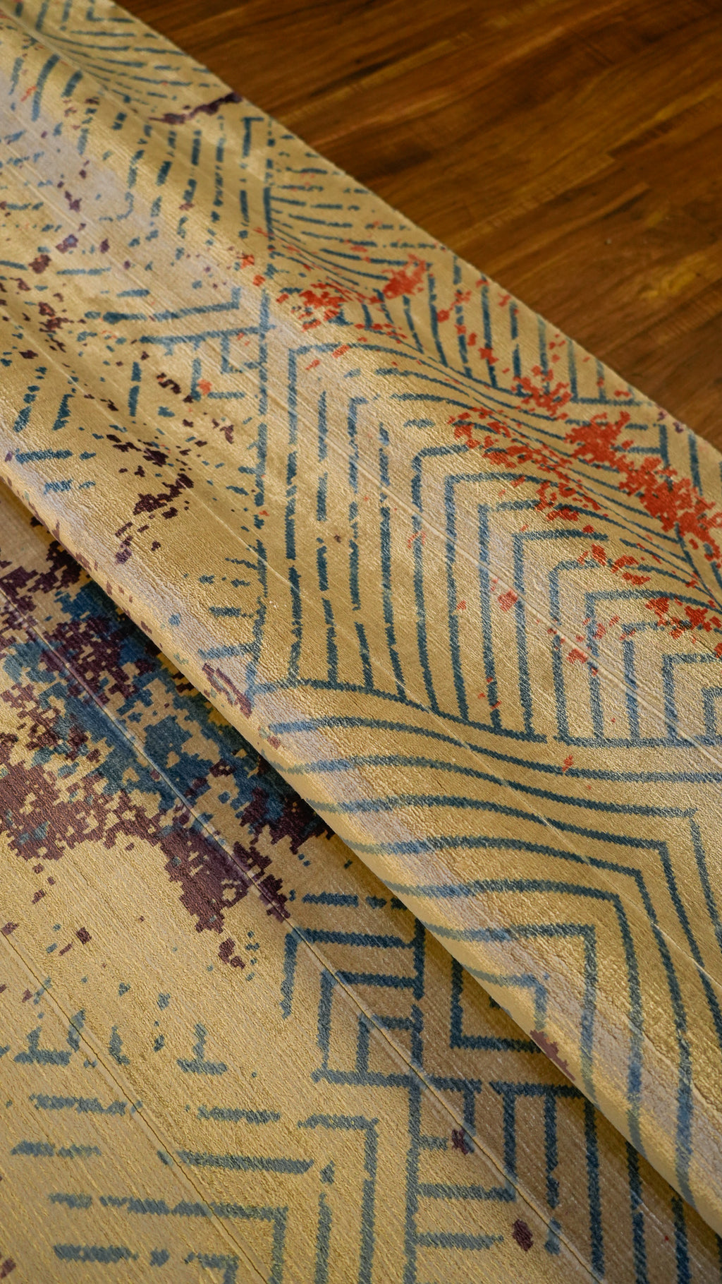 Abstract Calm Hand Loom Viscose Carpet