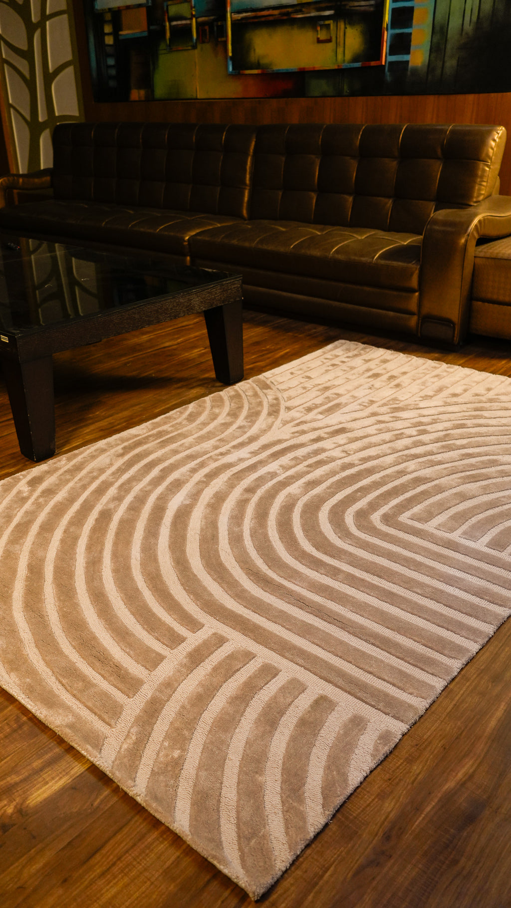 Curved Elegance Hand-Tufted Wool & Viscose Carpet