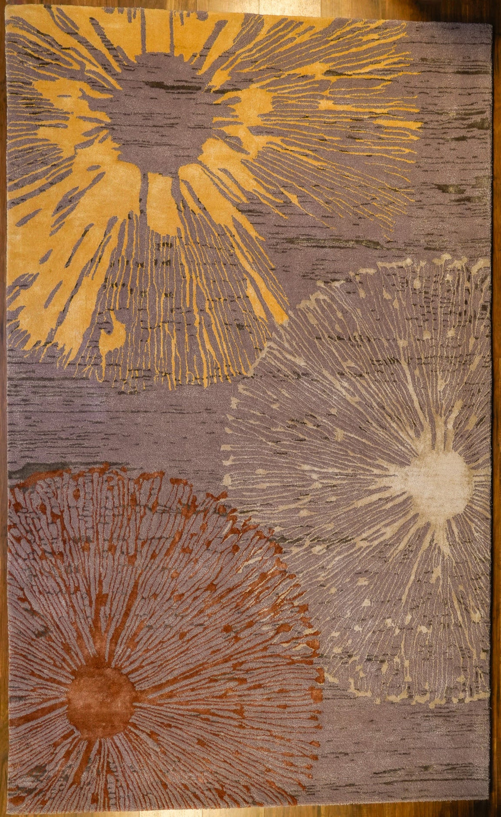 Sunburst Elegance Hand-Tufted Wool & Viscose Carpet