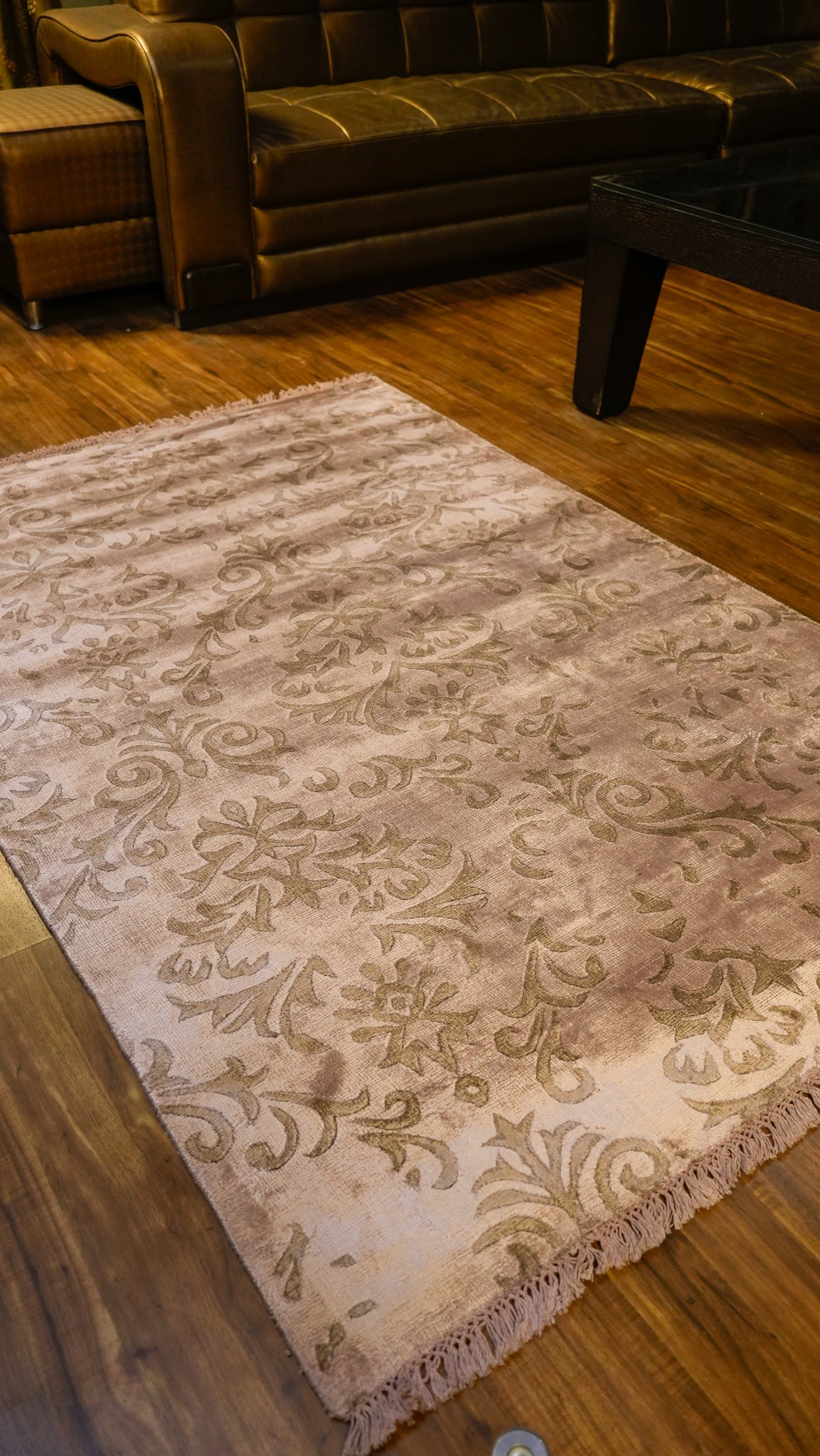 Vintage Grace Hand Loom Viscose Carpet