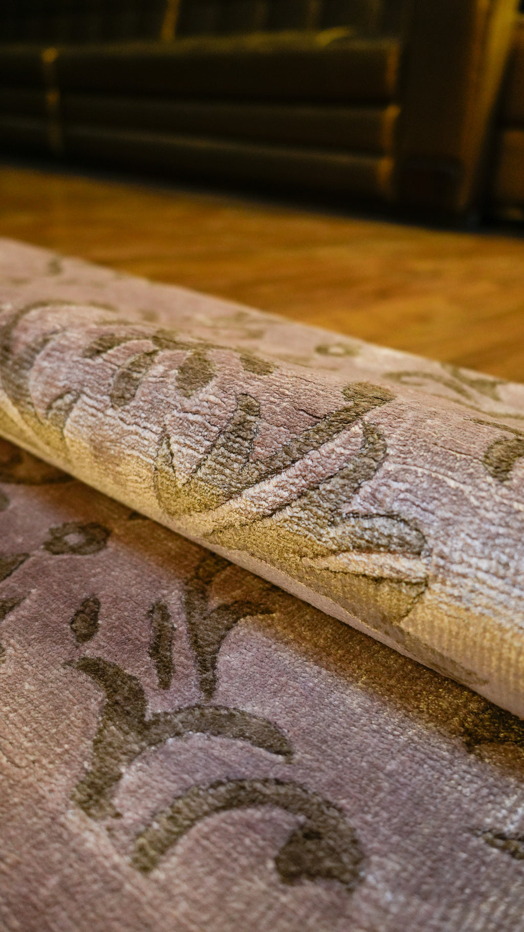 Vintage Grace Hand Loom Viscose Carpet